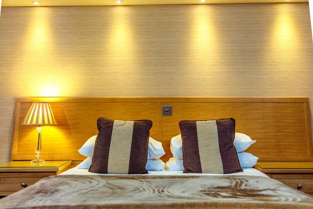 Adamson Hotel Dunfermline Ngoại thất bức ảnh