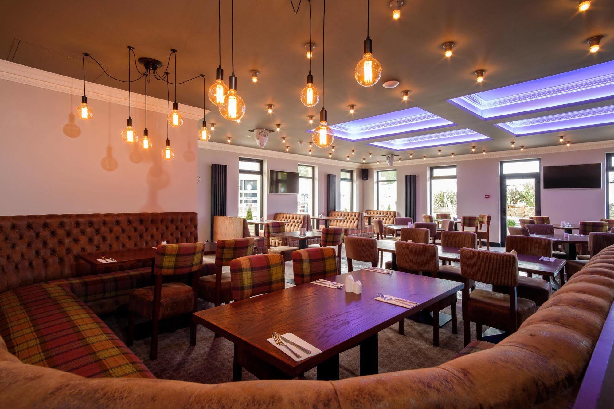 Adamson Hotel Dunfermline Ngoại thất bức ảnh