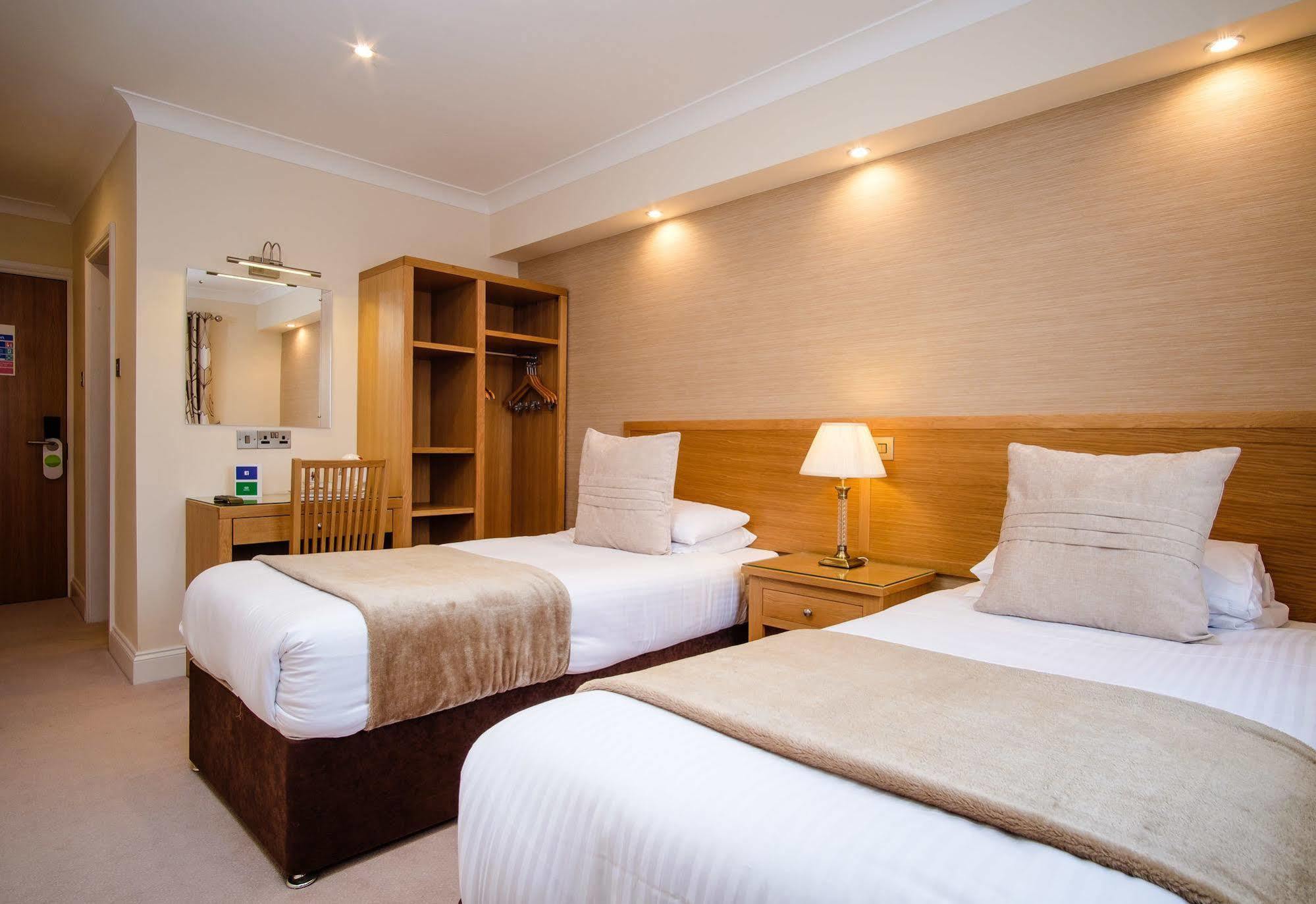 Adamson Hotel Dunfermline Ngoại thất bức ảnh