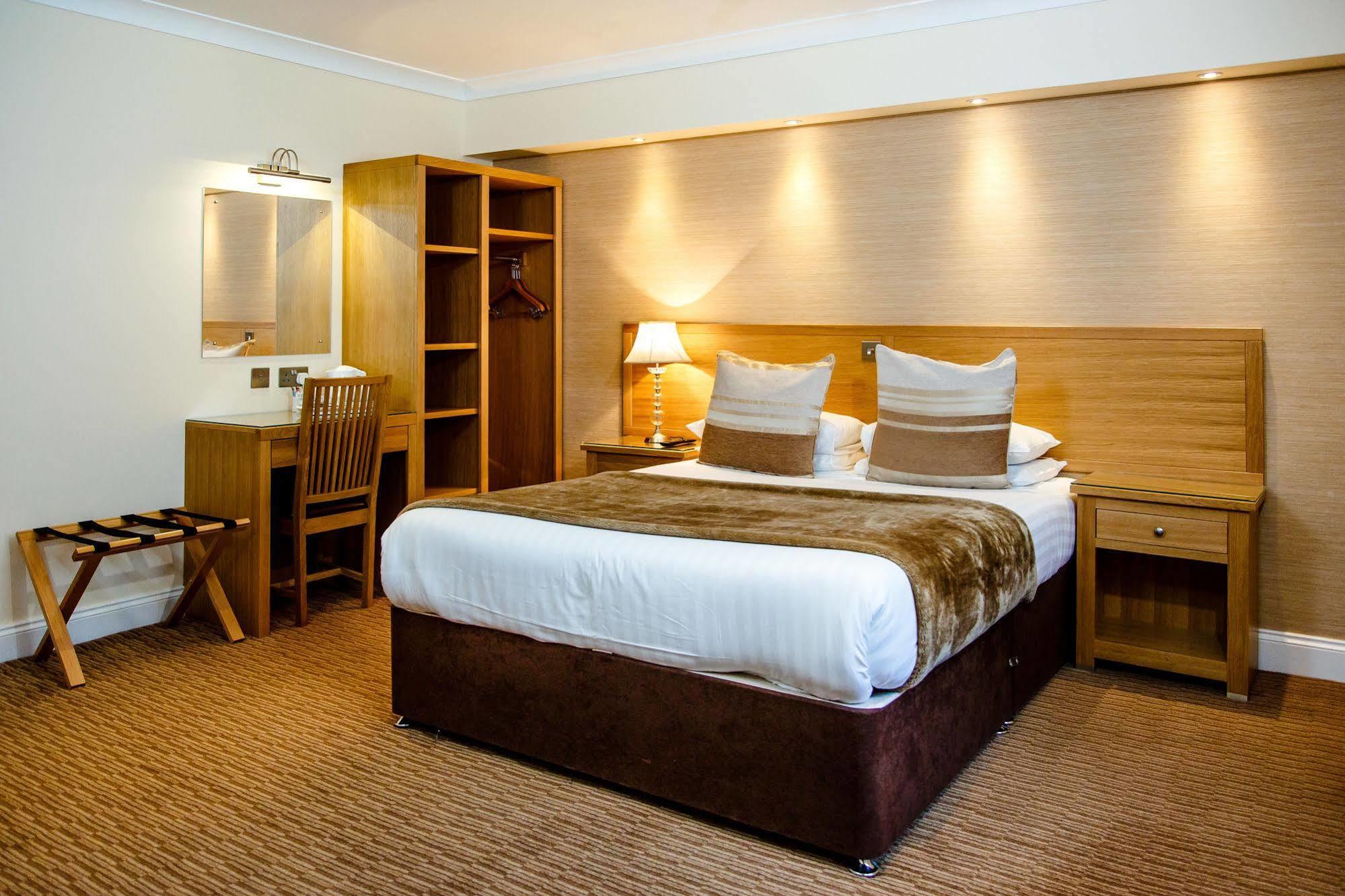 Adamson Hotel Dunfermline Ngoại thất bức ảnh