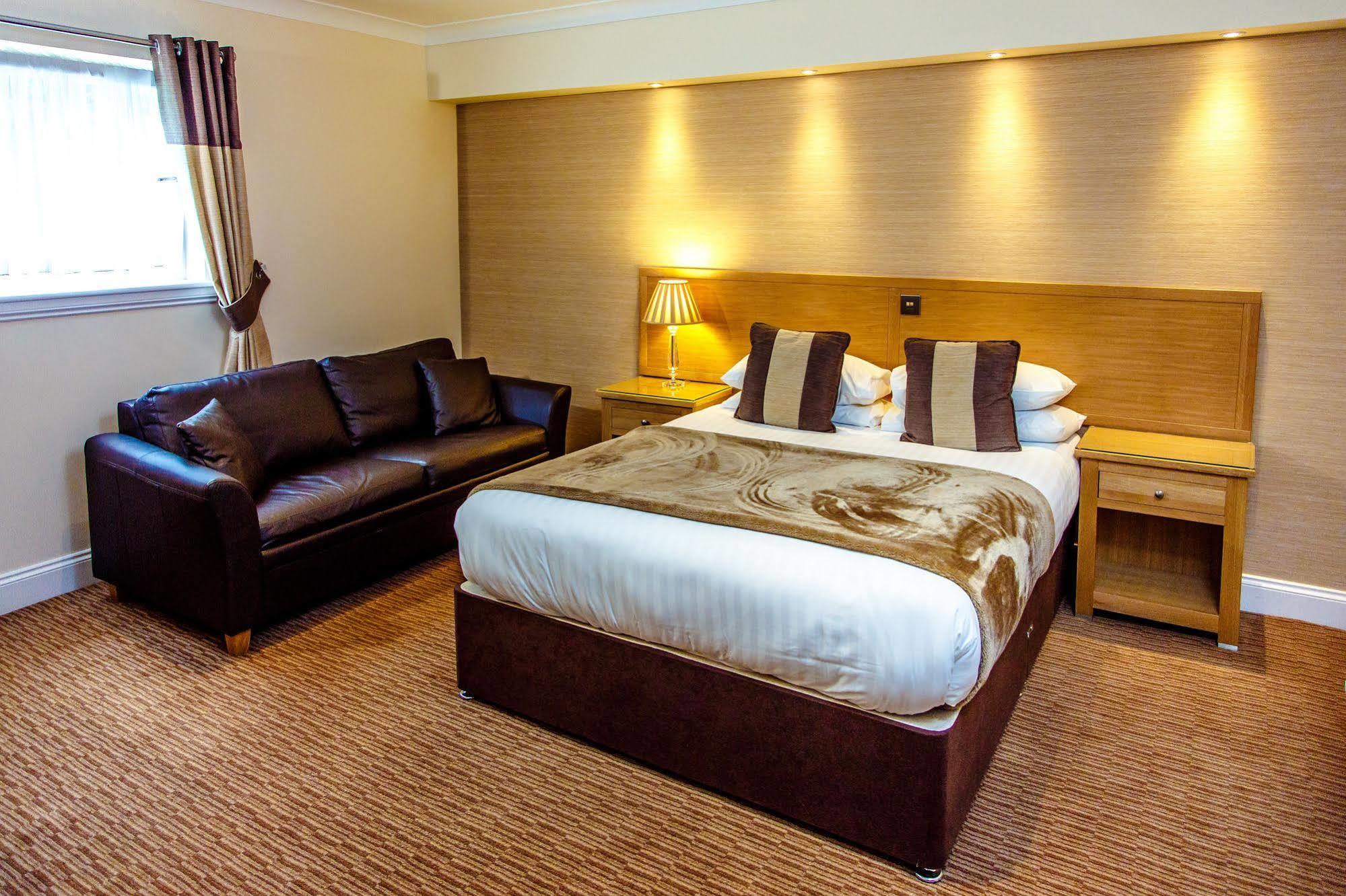 Adamson Hotel Dunfermline Ngoại thất bức ảnh